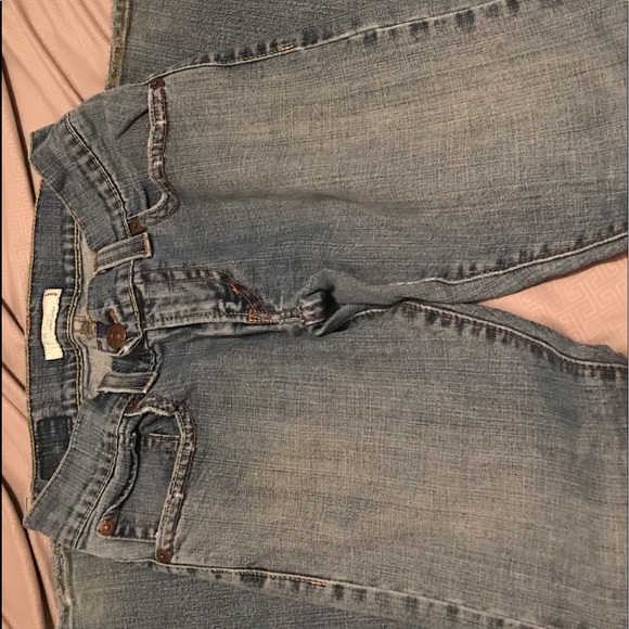 💋EUC💋 Awesome Low Rise Levi Jeans🔥 - Picture 3 of 8